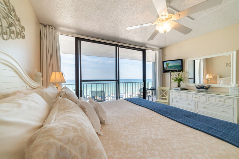 Edgewater L403 'Beach by The Sea'